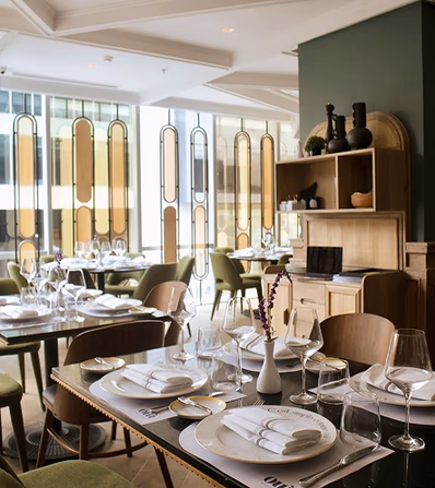 Oui Bistro Lounge — remodelación de bistró francés, Las Mercedes